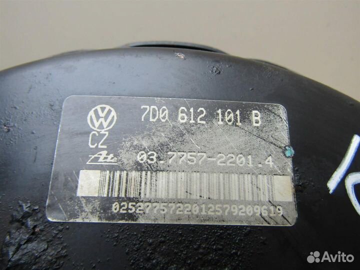 Усилитель тормозов вакуумный VW Transporter T4 19
