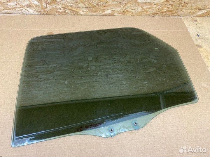 Стекло двери заднее левое Ford Maverick TM1