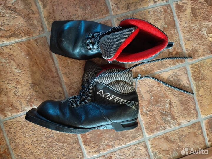 Лыжные ботинки SNS /3дырки/NNN