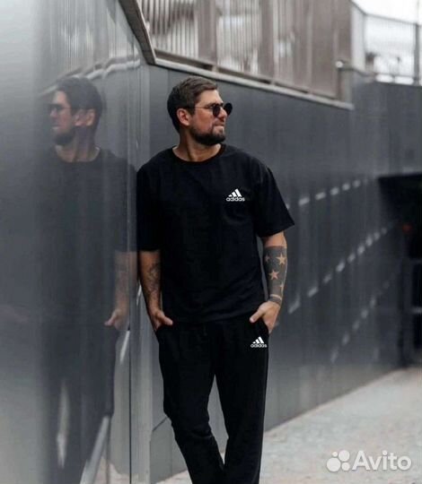 Мужской спортивный костюм adidas