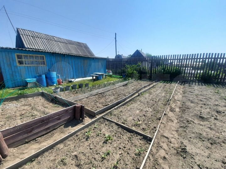 Дом 33 м² на участке 6 сот.