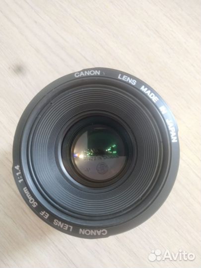 Объектив Canon 50 mm f 1.4
