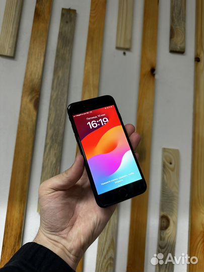 iPhone SE (2020), 128 ГБ