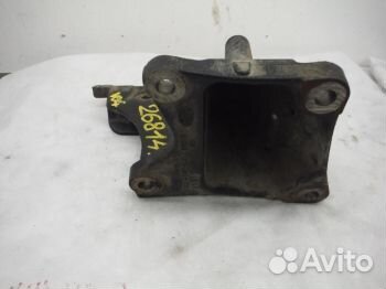 Кронштейн двигателя