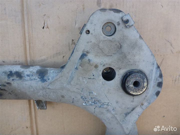 Подрамник передний Audi 100 4A2 AAR 1991