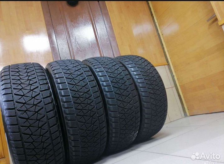 Bridgestone Blizzak VRX 235/55 R20