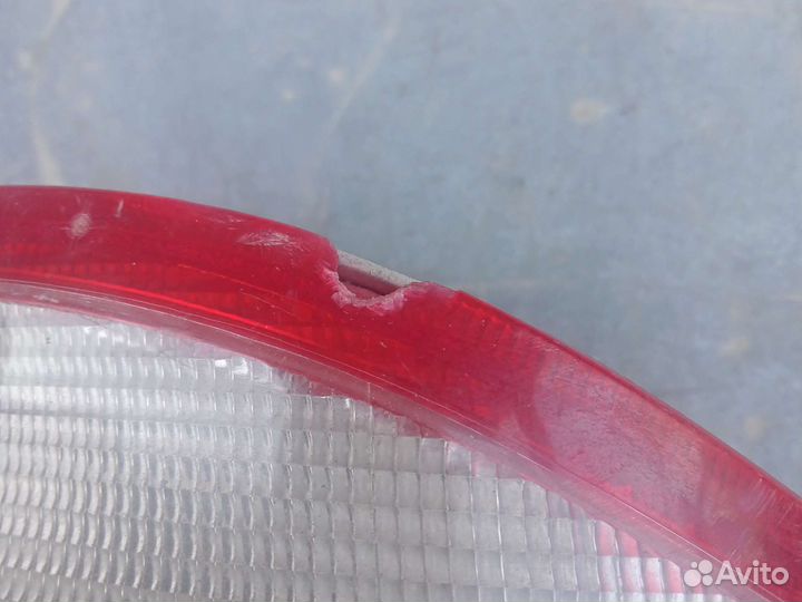 Задний правый фонарь Mercedes W208