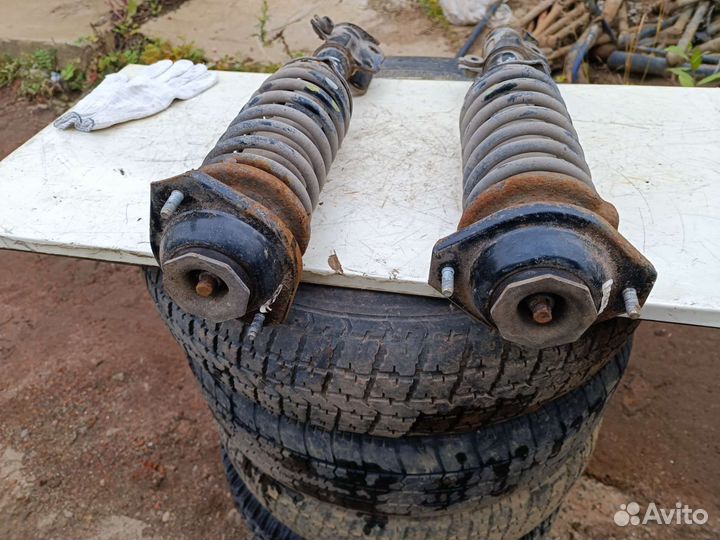 Передние стойки 2 шт. Дэу Матиз 2010 г