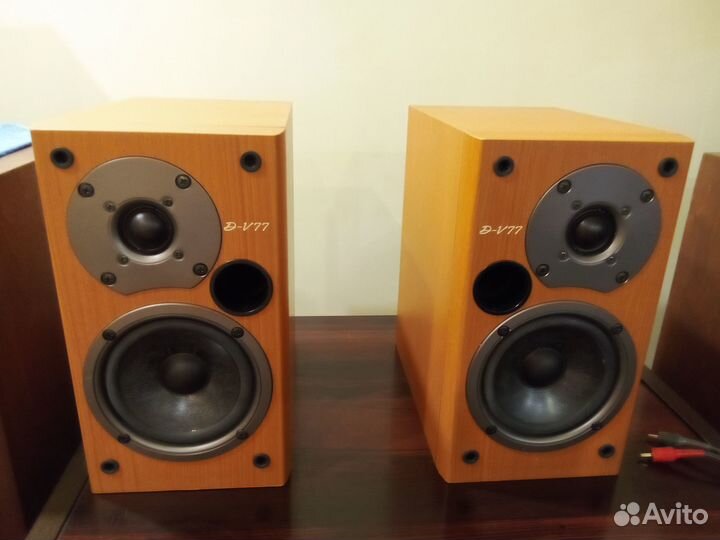 Акустические колонки Onkyo D-V77