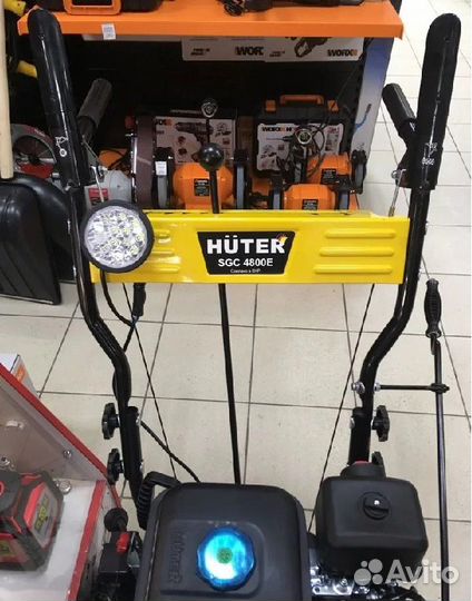 Снегоуборщик Huter SGC 4800E