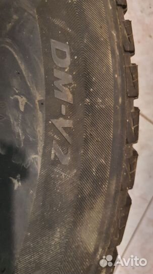 Bridgestone Blizzak DM-V2 285/60 R18