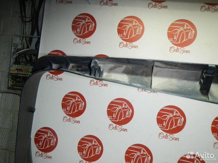 Обшивка крышки багажника Nissan Qashqai J10 HR16DE