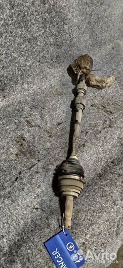 Полуось передний левый Mitsubishi Lancer 1.3