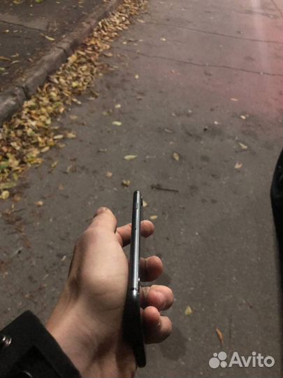 iPhone 8, 128 ГБ