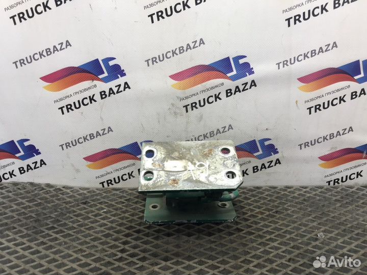 Петля двери правая верхняя