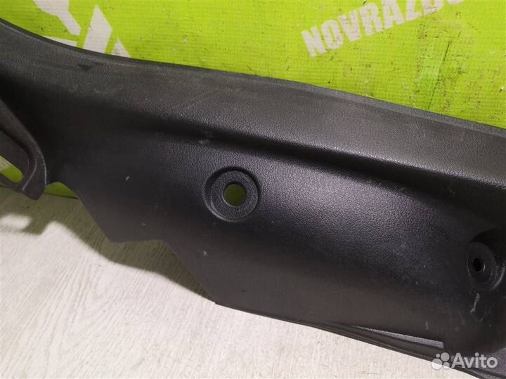 Обшивка стойки Шкода Октавия А4