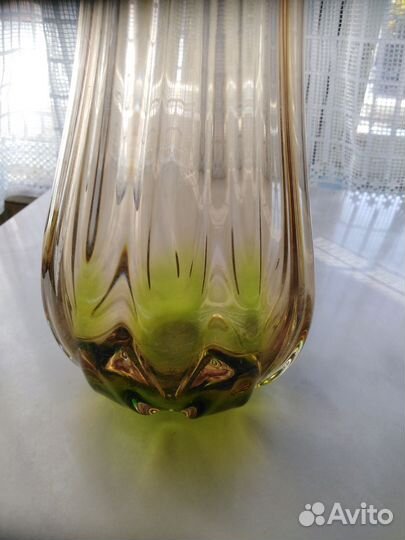 Ваза. Цветное гутное стекло