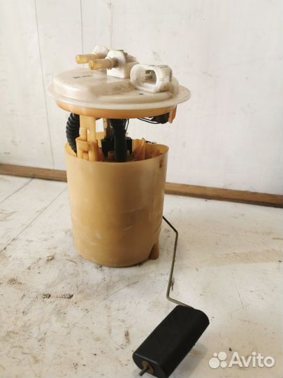 Топливный насос (бензонасос) Renault Symbol 1 LB