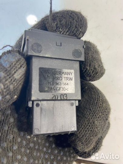 Кнопка обогрева сидений Porsche Cayenne I (2002—20