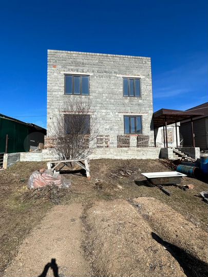 Дом 200 м² на участке 6 сот.