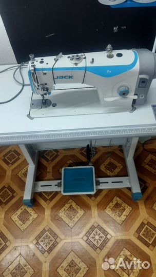 Швейная машинка Джек f4, 5-нитка бу 1,5 г