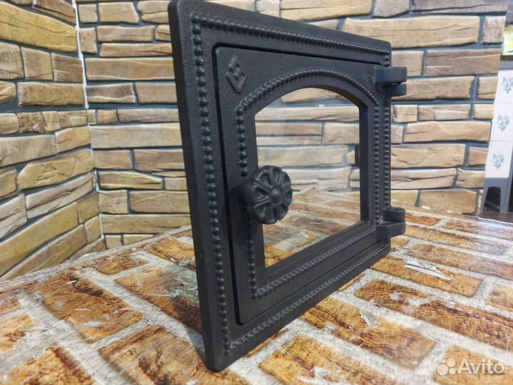 Дверца для печи и камина 