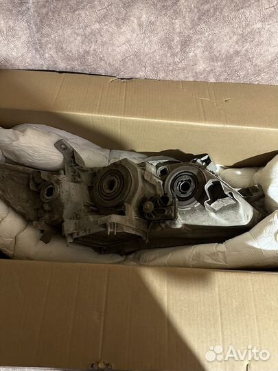 Фары на toyota camry 40