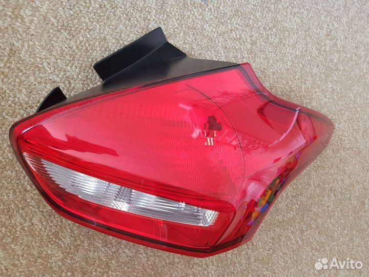 Фонарь задний Ford Focus 3 (рестайлинг) оригинал