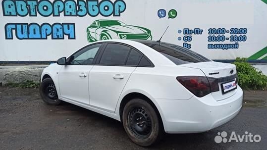 Обшивка стойки Chevrolet Cruze 95381119