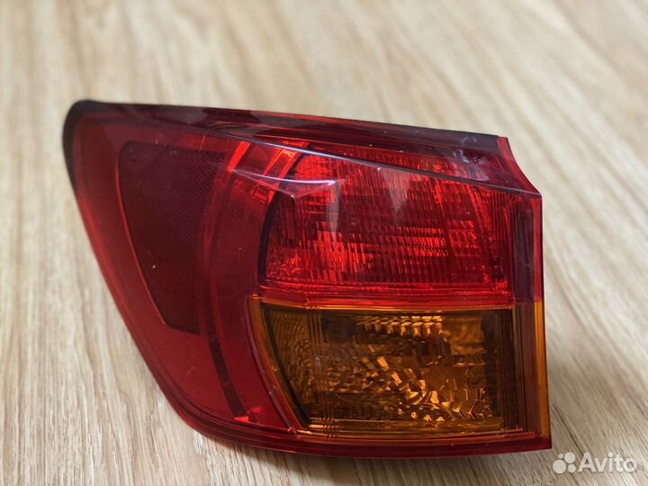 Фары на lexus is250