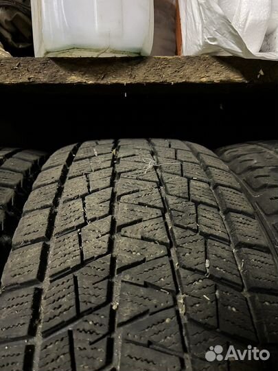 Bridgestone Blizzak DM-V1 265/70 R16