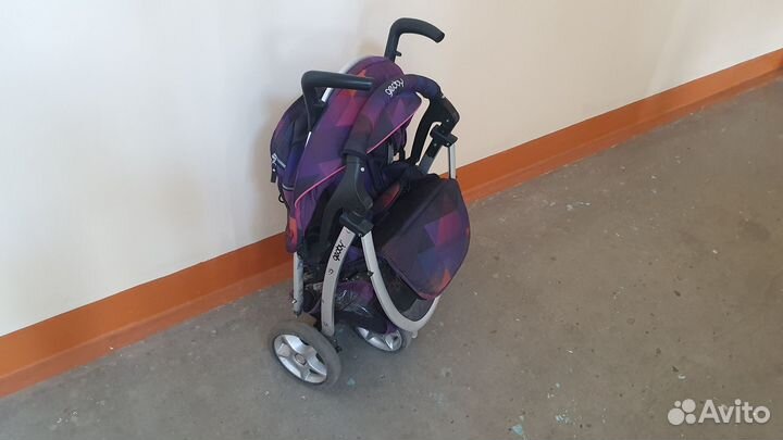 Коляска прогулочная