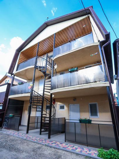 Комната 40 м², 1/3 эт.