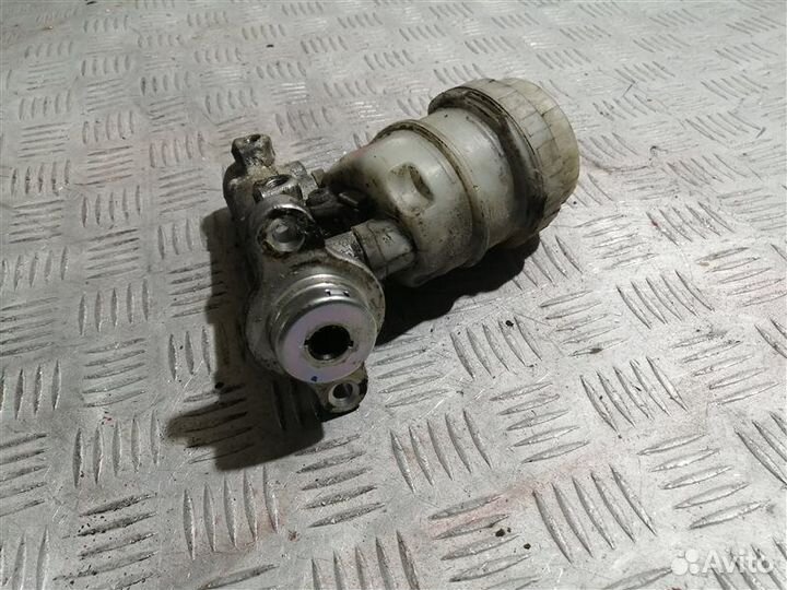 Главный тормозной цилиндр Mitsubishi L 200 KB4T