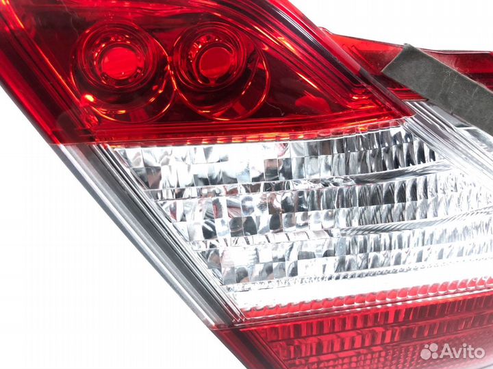 Фонарь внутренний задний левый Infiniti M37 KNY51