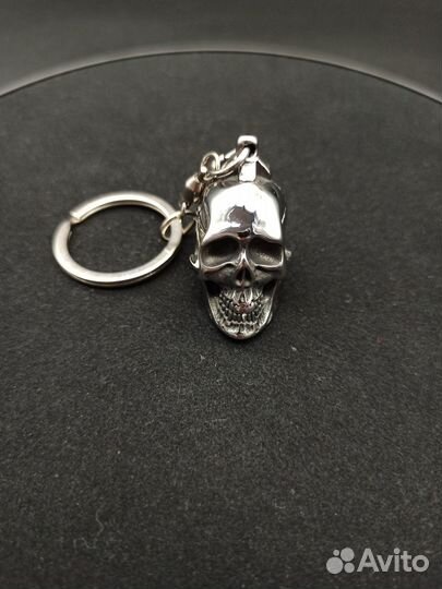 Брелок череп