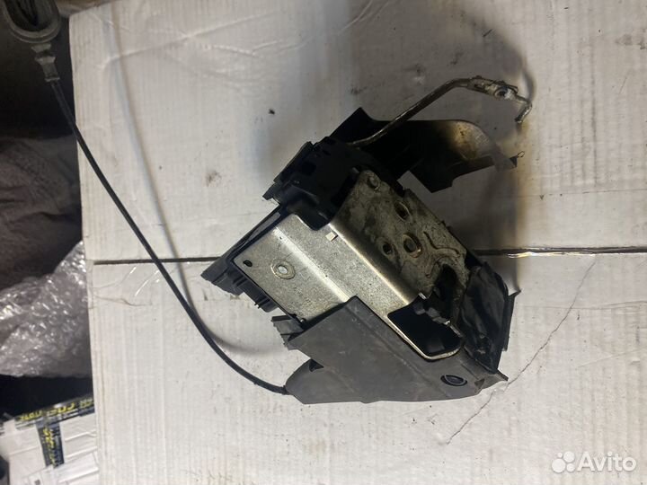 Замок двери задний левый ford fusion