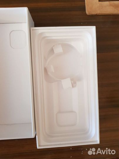 Коробка на iPhone 11