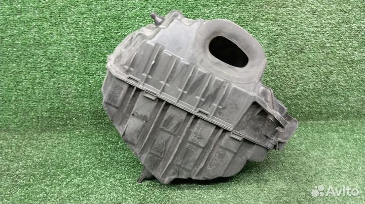 Корпус воздушного фильтра Renault Fluence