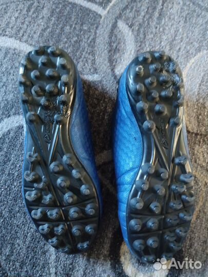 Детские футбольные бутсы 33 размер