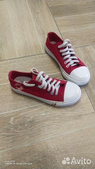 Красные кеды 33р