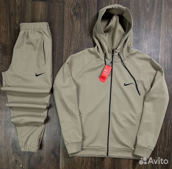 Костюм спортивный Nike