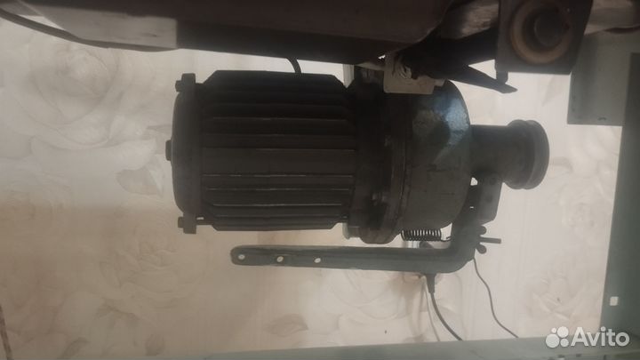 Швейная машина бу