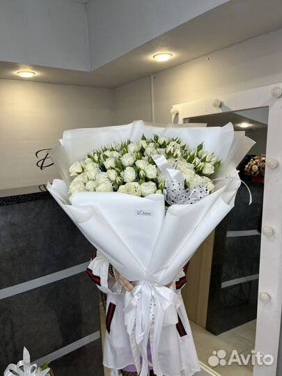 Букет из белых роз
