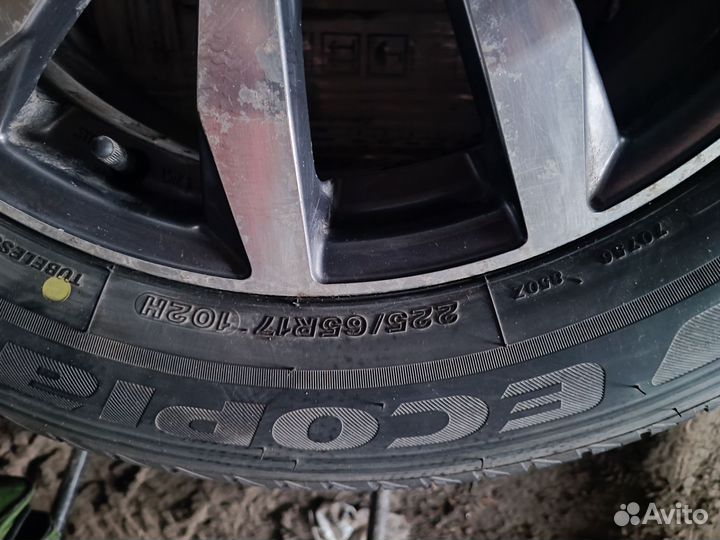 Bridgestone Ecopia EP850 225/65 R17