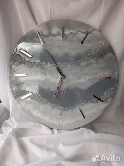 Часы из эпоксидной смолы