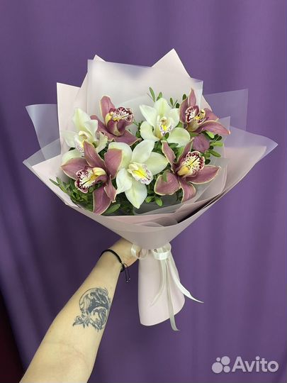 Букет их орхидей