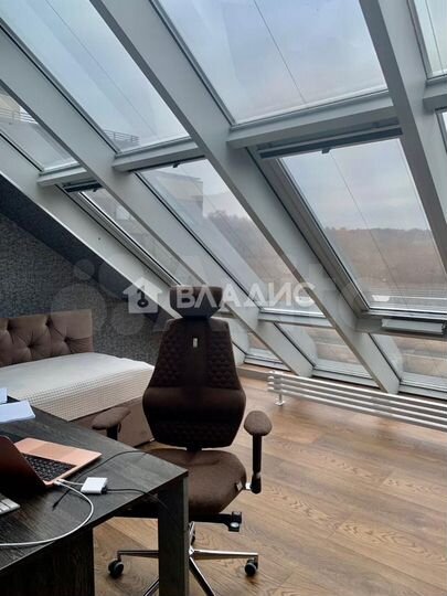 3-к. квартира, 105 м², 7/8 эт.