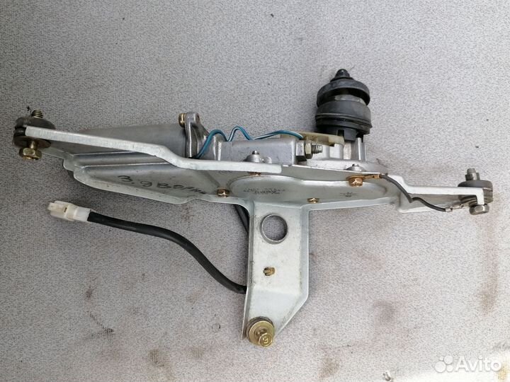 Моторчик стеклоочистителя задний для Mazda 626 GE