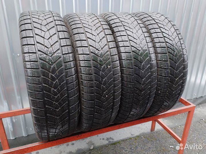 Goodyear UltraGrip Ice SUV 225/65 R17